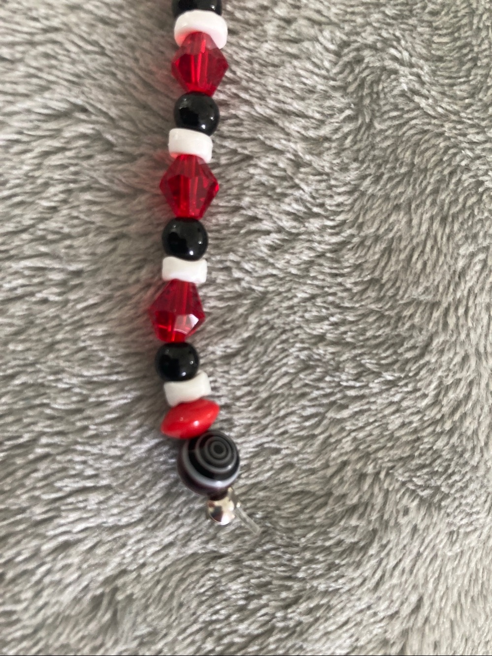 Red, black, white beaded keychain - Picture 3 of 4